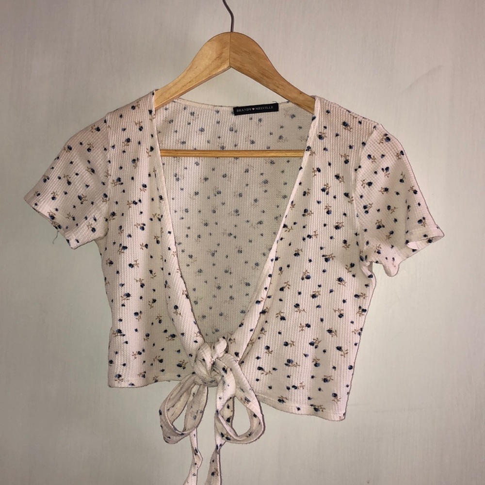 BRANDY MELVILLE TOP